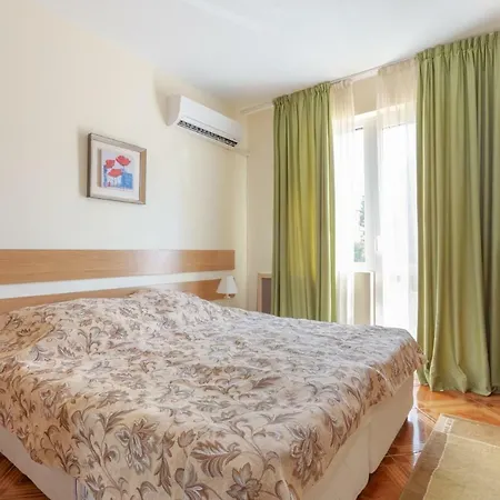 Apartment 2bdr In Sun Light Ld *