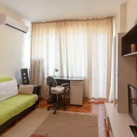Apartment 2bdr In Sun Light Ld