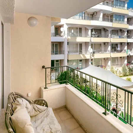 2bdr In Sun Light Ld Apartament